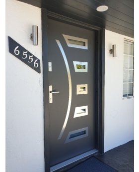 Fargo 23 - single front doors