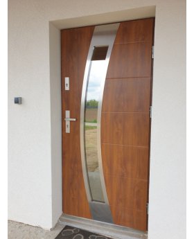 Fargo 38 - Single front doors
