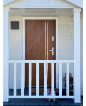 Fargo 32A - Single front doors
