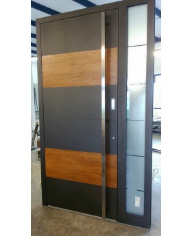 LIM C5 - aluminum front door with wooden decor